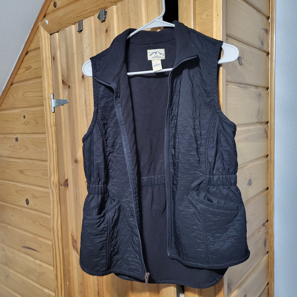 Elegant Black Women's Quilted Vest